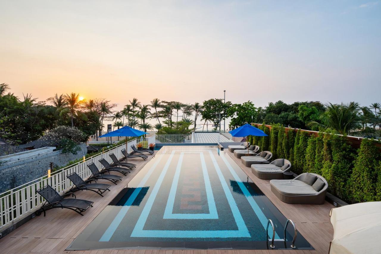 Mera Mare Pattaya Beach And Resort Ngoại thất bức ảnh
