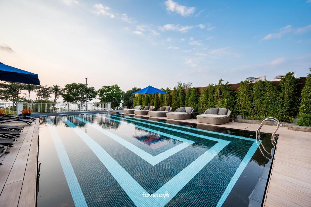 Mera Mare Pattaya Beach And Resort Ngoại thất bức ảnh